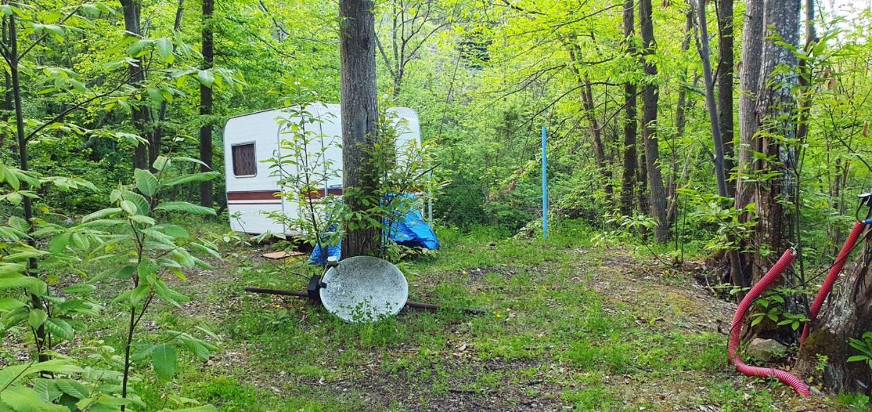 Camping Le P'Tit Bonheur Escaro Екстериор снимка