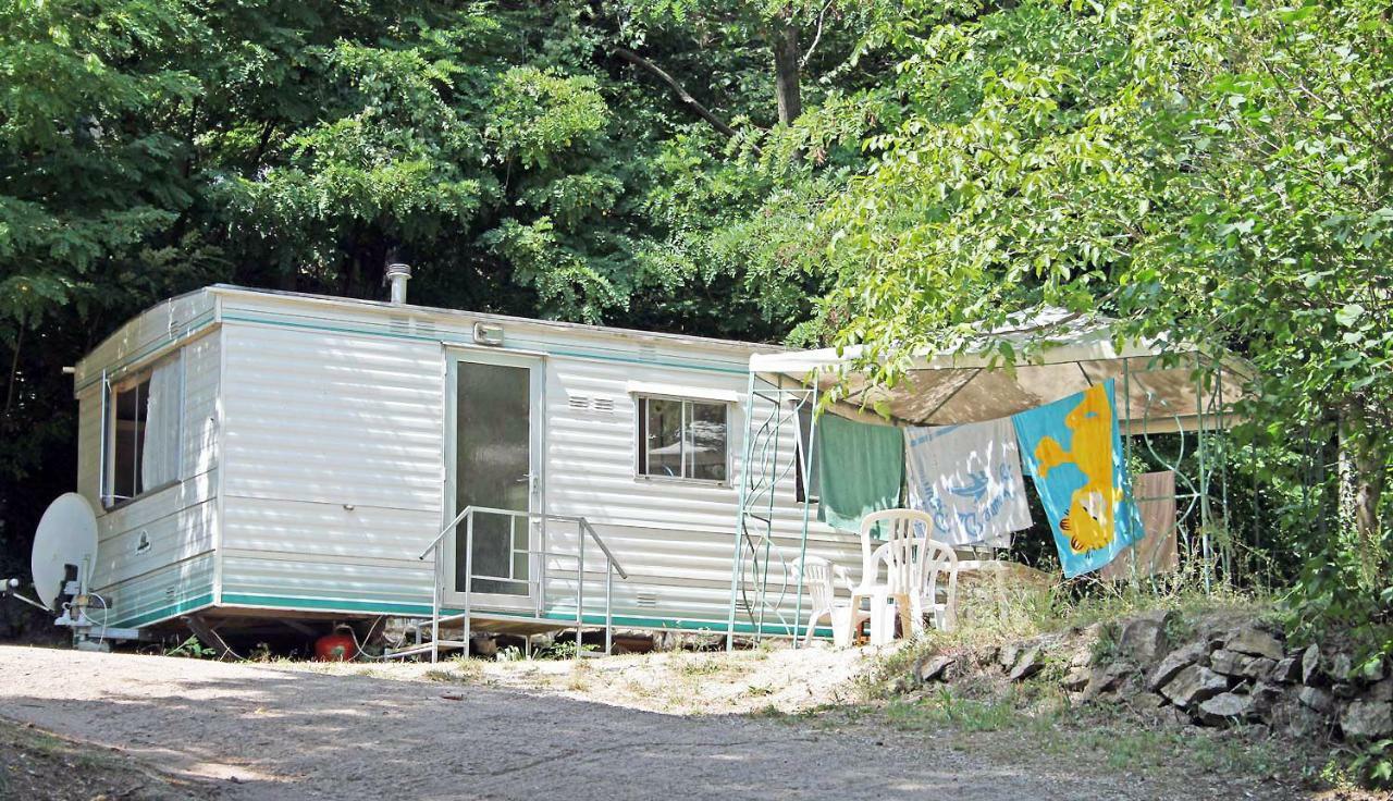 Camping Le P'Tit Bonheur Escaro Екстериор снимка