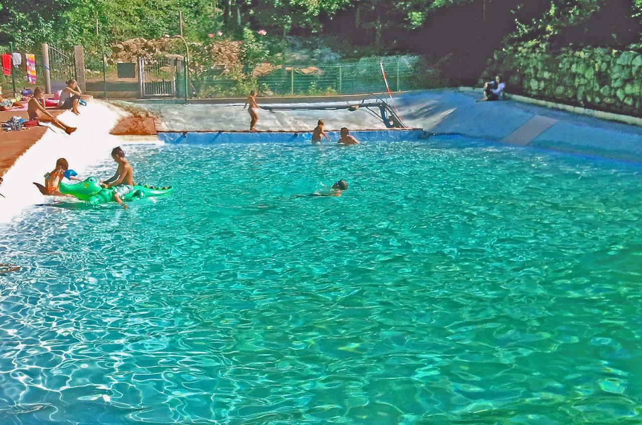 Camping Le P'Tit Bonheur Escaro Екстериор снимка
