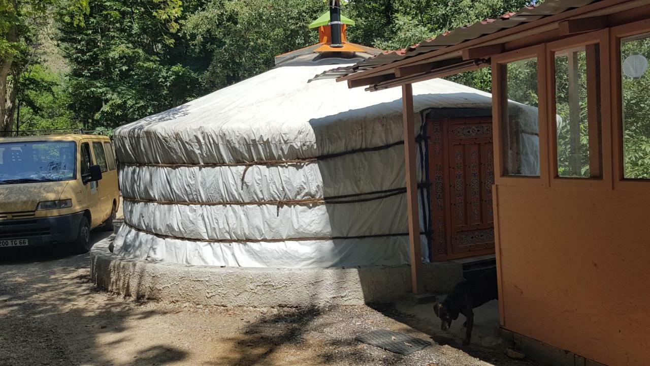 Camping Le P'Tit Bonheur Escaro Екстериор снимка